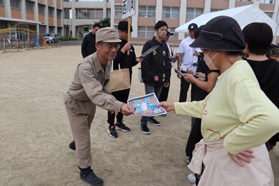 hp団員募集チラシ配布